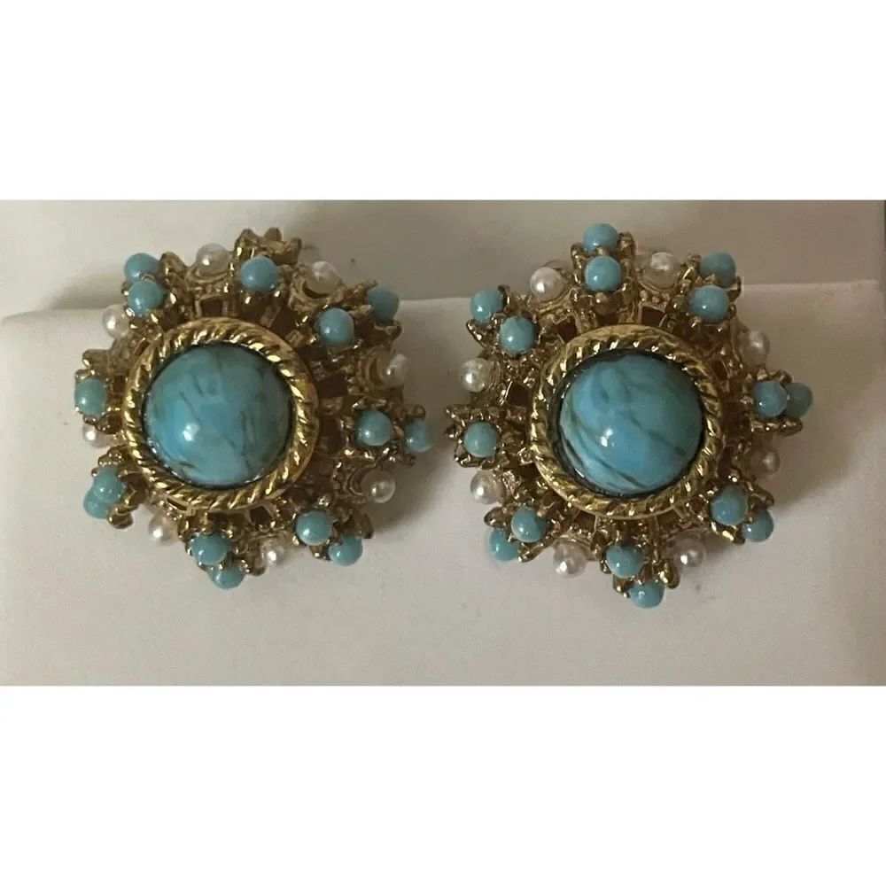 Vintage Baroque  Faux Pearl Turquoise clip on earrings